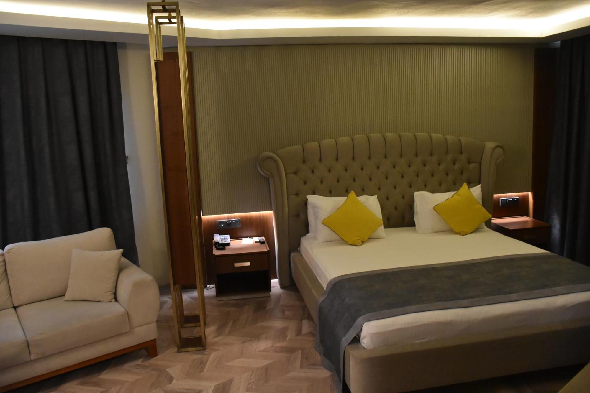 Uk Ankara Hotel Luaran gambar